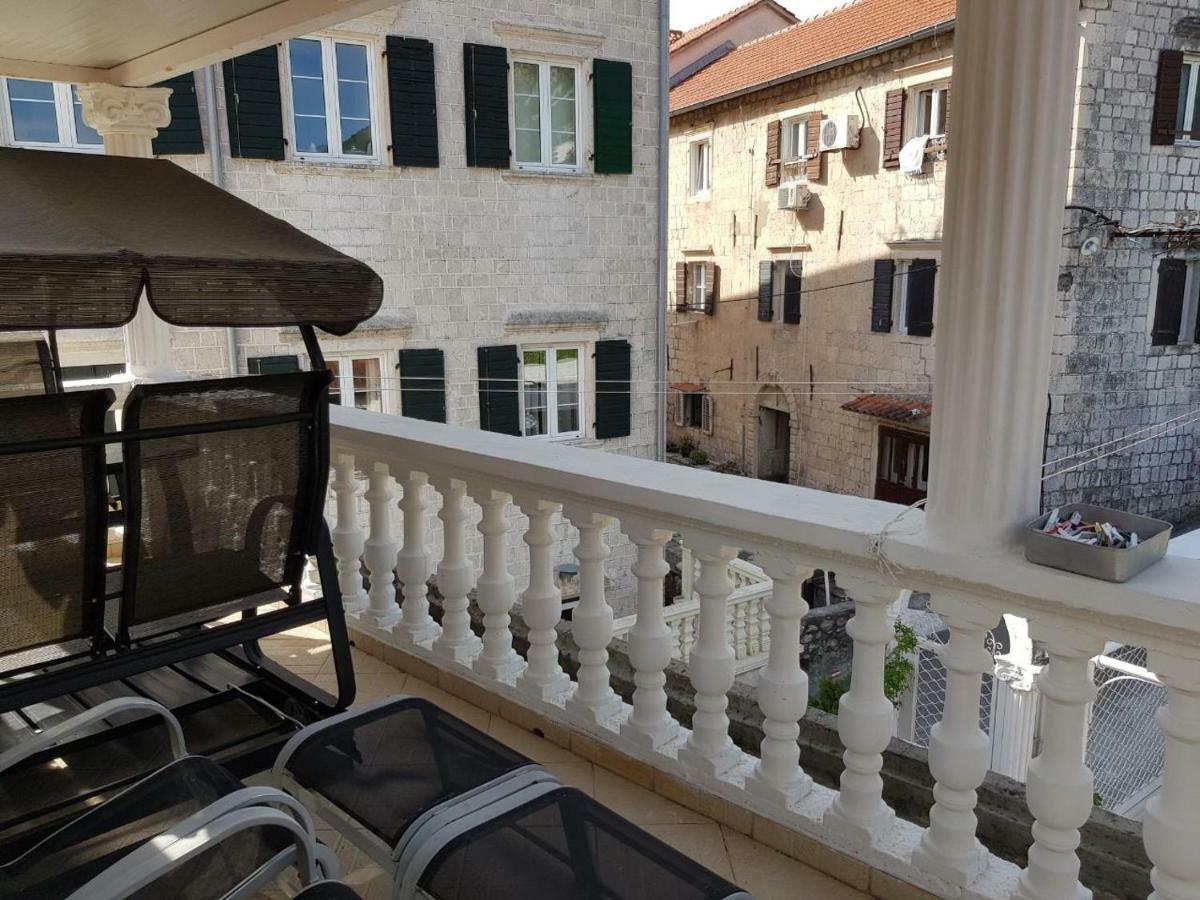 Apartments Sovran Vila Marija Prcanj Ngoại thất bức ảnh